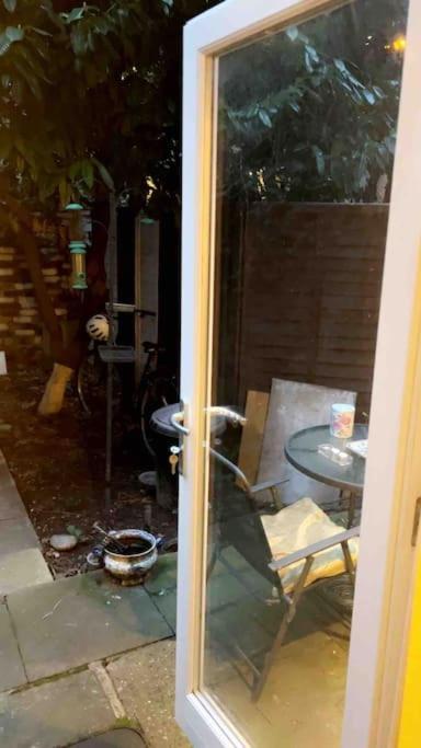 Deluxe Garden Apartment London Exteriör bild